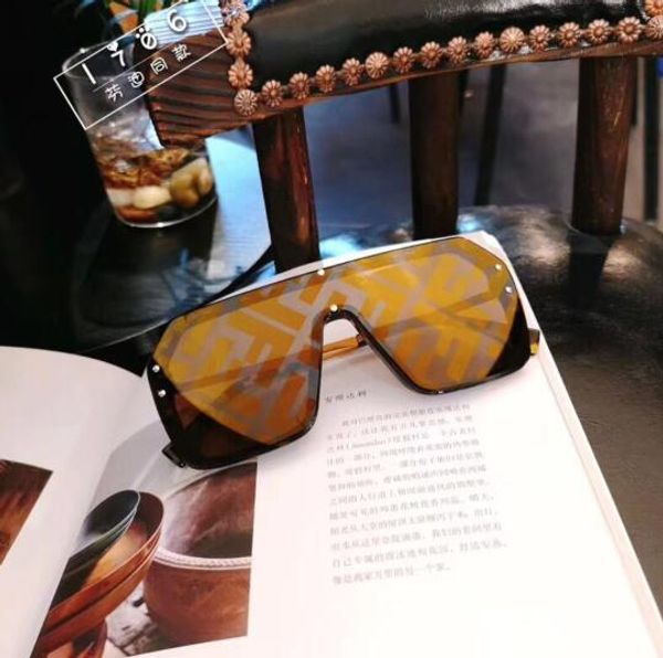 New vintage ungla 41026 audrey fa hion ungla women popular de igner big frame flap over ized ungla e leopard
New vintage ungla 41026 audrey fa hion ungla women popular de igner big frame flap over ized ungla e leopard