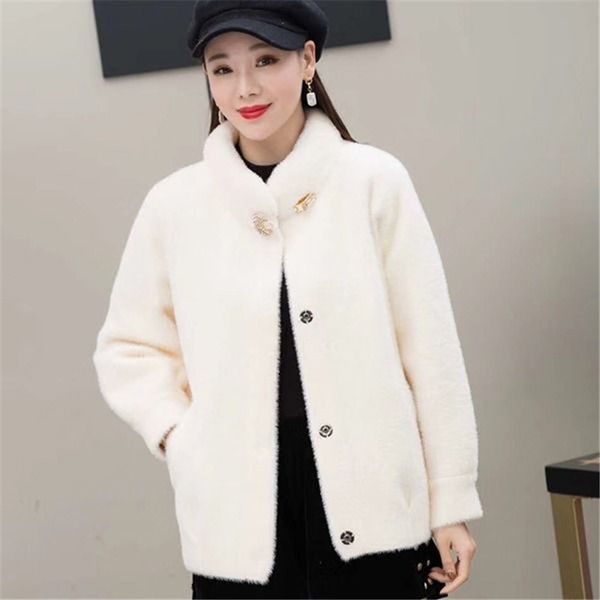 2019 women's jacket imitation velvet solid color thick warm wool collar cardigan single-breasted fashion commuter, Black
2019 women's jacket imitation velvet solid color thick warm wool collar cardigan single-breasted fashion commuter, Black