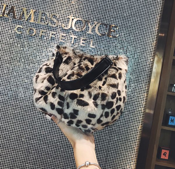 designer shoulder bags women wool cloth with soft nap handbag lady cute winter bag more color fashion women fluffy bag//8
designer shoulder bags women wool cloth with soft nap handbag lady cute winter bag more color fashion women fluffy bag//8