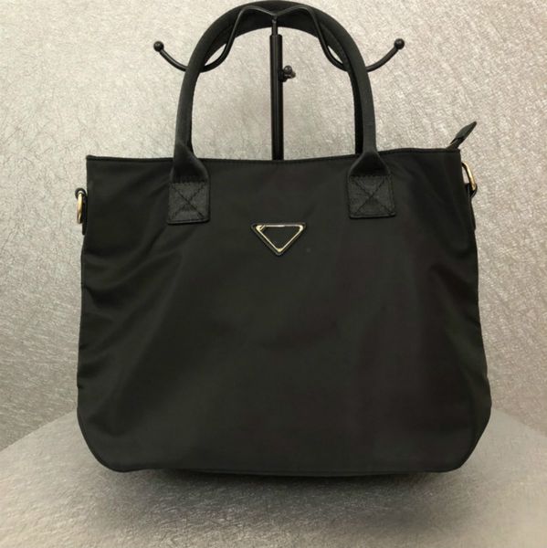 дизайнер роскошные сумки кошельки конструктора мешка плеча женщин с одной сумки на ремне и мешок руки большой емкости моды черный цвет # 101
дизайнер роскошные сумки кошельки конструктора мешка плеча женщин с одной сумки на ремне и мешок руки большой емкости моды черный цвет # 101