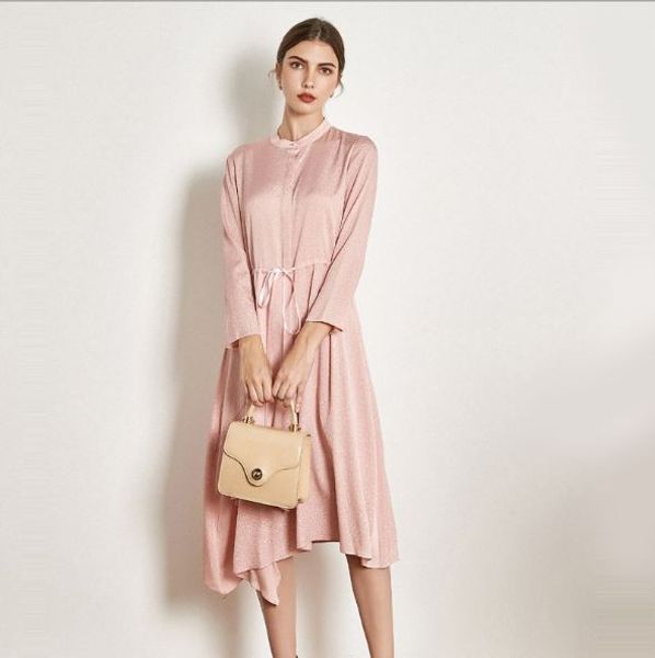the pink silk dress is the long silk silk dress in the ladies' 2019 autumn collection, Black;gray
the pink silk dress is the long silk silk dress in the ladies' 2019 autumn collection, Black;gray