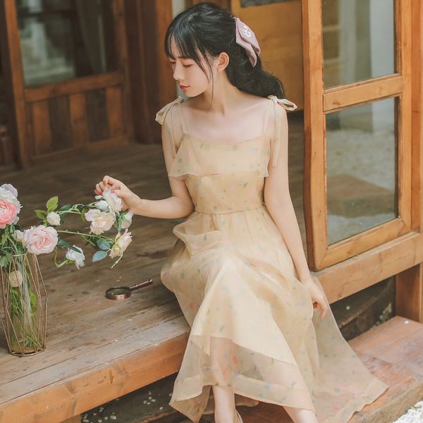 2020 new summer organza small hook strap dress retro printing yellow inner sling skirt, Black;gray
2020 new summer organza small hook strap dress retro printing yellow inner sling skirt, Black;gray