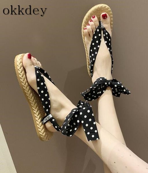 woman shoes 2019 new non-slip flat bottom round toe straps herringbone fashion beach female slippers a305, Black
woman shoes 2019 new non-slip flat bottom round toe straps herringbone fashion beach female slippers a305, Black