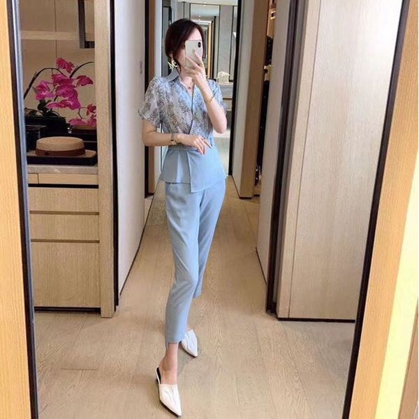 один волосы заменить костюм женский 2020 летом новый женский мода печати блуза тонкие гетры два комплекта, White;black
один волосы заменить костюм женский 2020 летом новый женский мода печати блуза тонкие гетры два комплекта, White;black