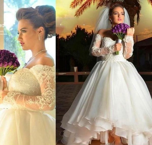 2020 short saudi arabic style off the shoulder wedding dresses long sleeves lace appliques ruffle organza hi lo bridal gowns, White
2020 short saudi arabic style off the shoulder wedding dresses long sleeves lace appliques ruffle organza hi lo bridal gowns, White