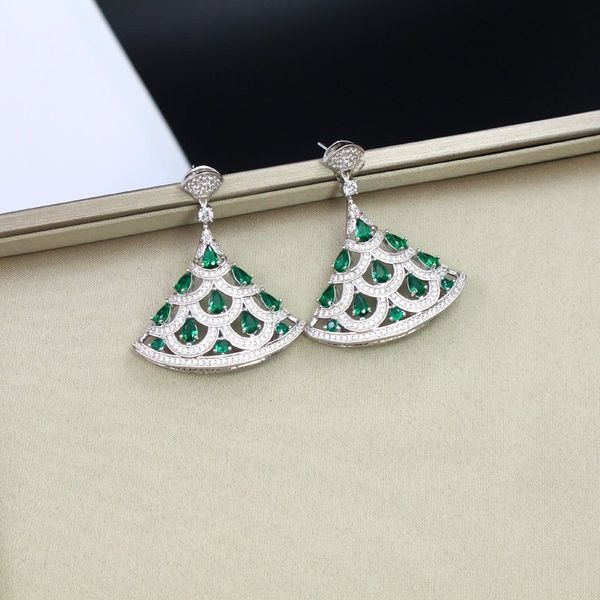 charm women earrings 18k white gold plated dangle earring for women party gift, Golden
charm women earrings 18k white gold plated dangle earring for women party gift, Golden
