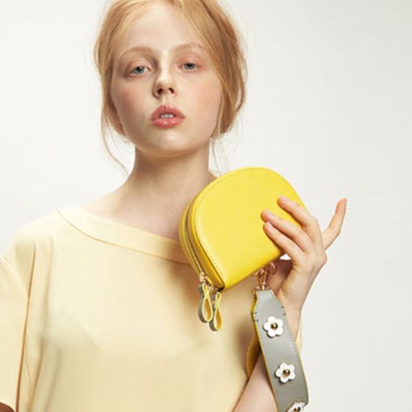 flower handbag women pu leather saddle shoulder bag women round bag appliques floral crossbody for circular handbags
flower handbag women pu leather saddle shoulder bag women round bag appliques floral crossbody for circular handbags