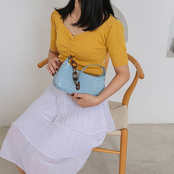 2020 new women's shoulder bag korean version of the simple ladies clutch bag fashion thick chain ladies shoulder
2020 new women's shoulder bag korean version of the simple ladies clutch bag fashion thick chain ladies shoulder