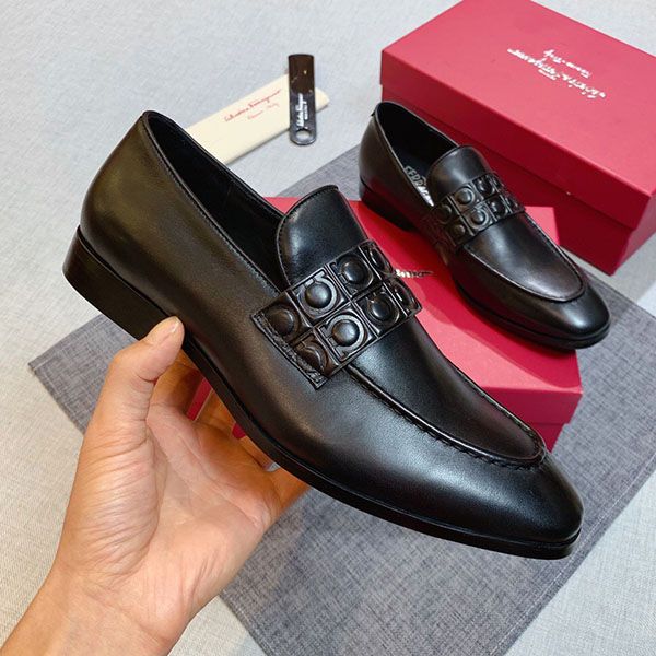 luxury fashion men's dress shoes wedding party classic casual shoes metal button real leather fashion shoess black size 38-45
luxury fashion men's dress shoes wedding party classic casual shoes metal button real leather fashion shoess black size 38-45