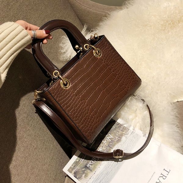 vento marea luxury handbags women bag designer brand famous tote bag for female stone crocodile pattern shoulder crossbody 2019
vento marea luxury handbags women bag designer brand famous tote bag for female stone crocodile pattern shoulder crossbody 2019