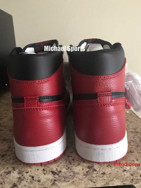 1s classic og 1 basketball shoes tumbled genuine leather bred black red gym shoes mens women sneakers michael sports
1s classic og 1 basketball shoes tumbled genuine leather bred black red gym shoes mens women sneakers michael sports