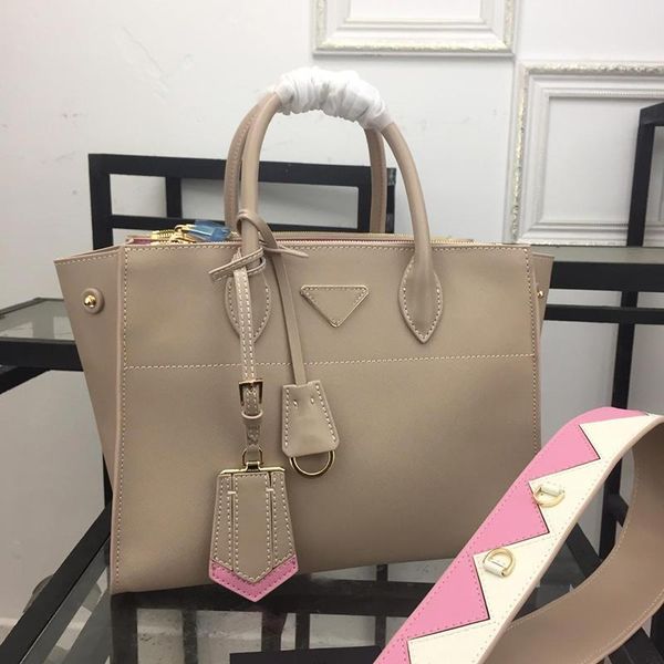designer handbags fashion totes real leather genuine leather handbag fashion tote large capacity purse bag
designer handbags fashion totes real leather genuine leather handbag fashion tote large capacity purse bag