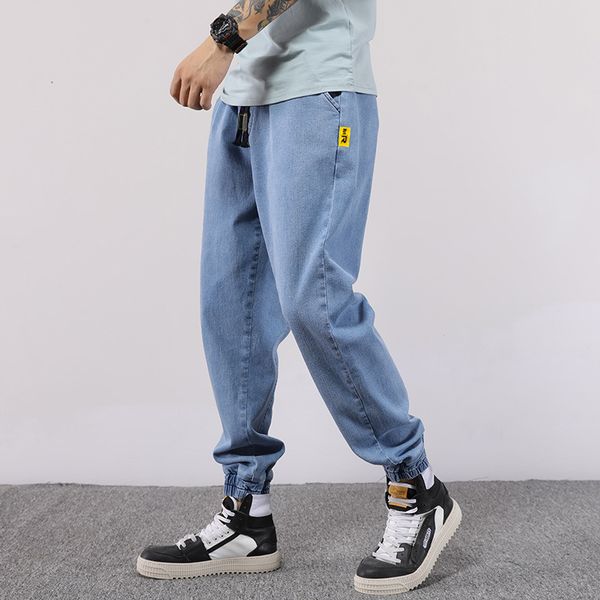 e-baihui 2021 the new summer men's jeans blue and grey men jeans plus elasticities halons and popular jeans jogger 544
e-baihui 2021 the new summer men's jeans blue and grey men jeans plus elasticities halons and popular jeans jogger 544