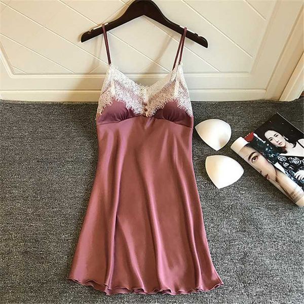 nightdress female summer new strap nightdress with chest pad ice silk temptation home service charming la robe du soir, Black;red
nightdress female summer new strap nightdress with chest pad ice silk temptation home service charming la robe du soir, Black;red