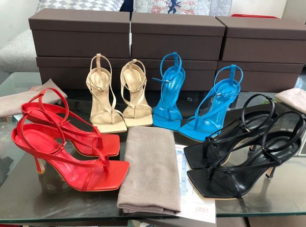 2020 new customize summer women runaway high heels pumps metal buckle snakeskin sandals mujer plus size 41 42, Black
2020 new customize summer women runaway high heels pumps metal buckle snakeskin sandals mujer plus size 41 42, Black