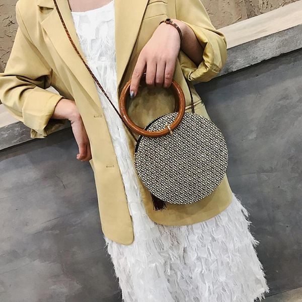 straw woven small shoulder bags round women tassel splicing pu leather bohemia crossbody ladies travel knitting handbags
straw woven small shoulder bags round women tassel splicing pu leather bohemia crossbody ladies travel knitting handbags