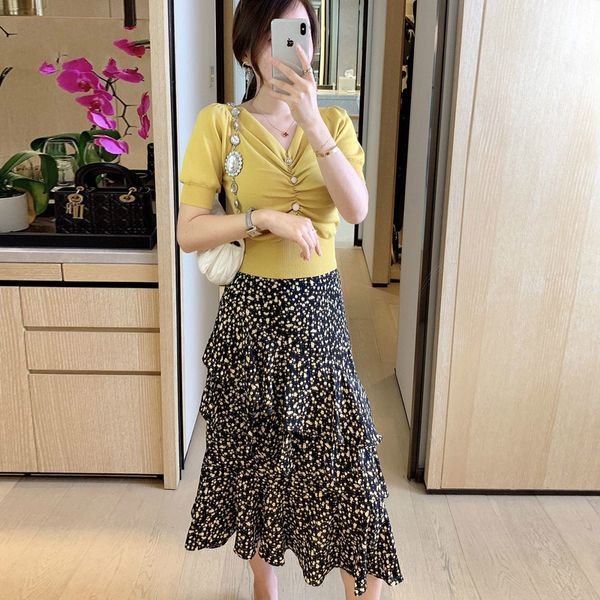 womens clothing sets two pieces for summer 2020 new elegant lady outfits short sleeve knitted and skirt suit matching sets, White
womens clothing sets two pieces for summer 2020 new elegant lady outfits short sleeve knitted and skirt suit matching sets, White