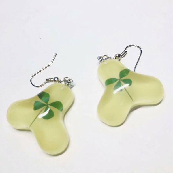 creative charming design handmade resin vogue glow real four leaf clover earring jewelry, Golden;silver
creative charming design handmade resin vogue glow real four leaf clover earring jewelry, Golden;silver