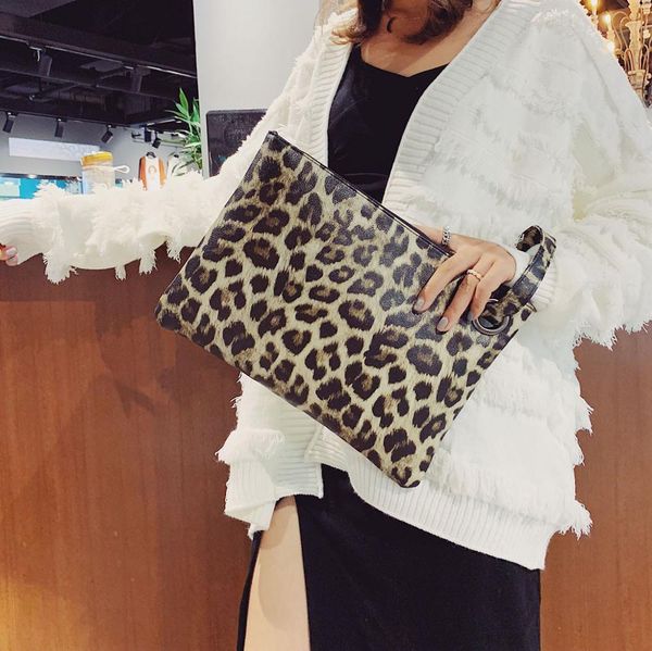 casual women animal print clutch female fashion design pu leather wallet messenger bag coin purse ladies elegant handbag 2019hot
casual women animal print clutch female fashion design pu leather wallet messenger bag coin purse ladies elegant handbag 2019hot