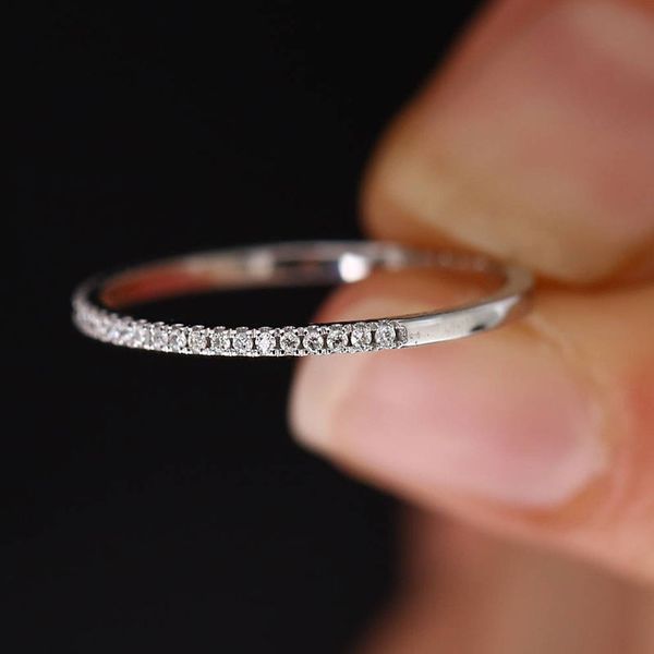 simple female ring 925 sterling silver single row prong setting sparkling cubic zircon promise love wedding rings for women, Slivery;golden
simple female ring 925 sterling silver single row prong setting sparkling cubic zircon promise love wedding rings for women, Slivery;golden