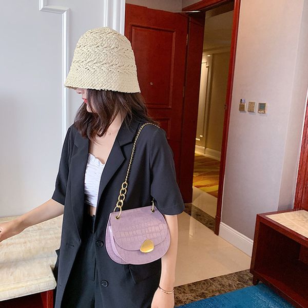2020 new shoulder bag ladies simple korean version retro saddle bag fashion casual chain shoulder messenger women
2020 new shoulder bag ladies simple korean version retro saddle bag fashion casual chain shoulder messenger women