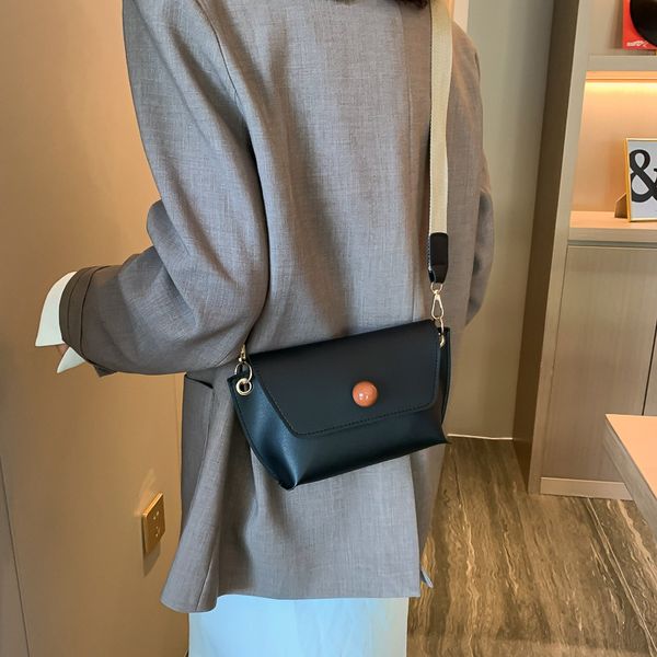 ins fashion shoulder small square bag 2020 new korean version of the wild messenger bag simple fashion large capacity female
ins fashion shoulder small square bag 2020 new korean version of the wild messenger bag simple fashion large capacity female