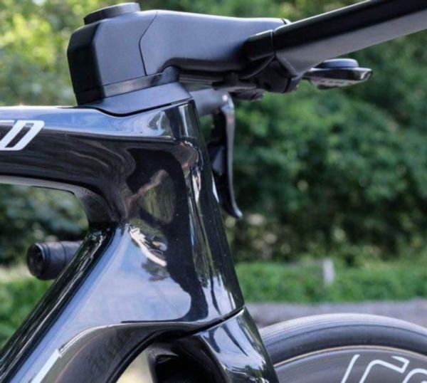 2020 new road bike carbon frame frame+handlebar+stem+fork+seatpost+headset+clamp with di2 electronic shifting bicycle frameset
2020 new road bike carbon frame frame+handlebar+stem+fork+seatpost+headset+clamp with di2 electronic shifting bicycle frameset