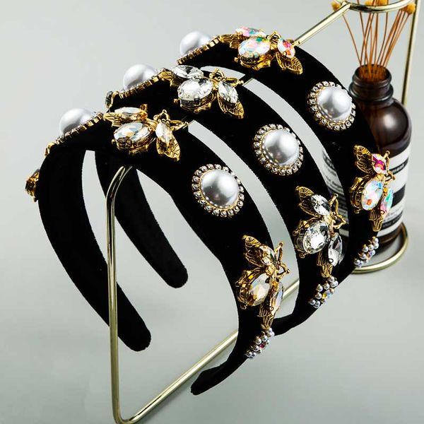 vintage baroque colorful crystal bees velvet wide headband delicate simulated pearl rhinestone hair band woman party hair hoop, Golden;white
vintage baroque colorful crystal bees velvet wide headband delicate simulated pearl rhinestone hair band woman party hair hoop, Golden;white