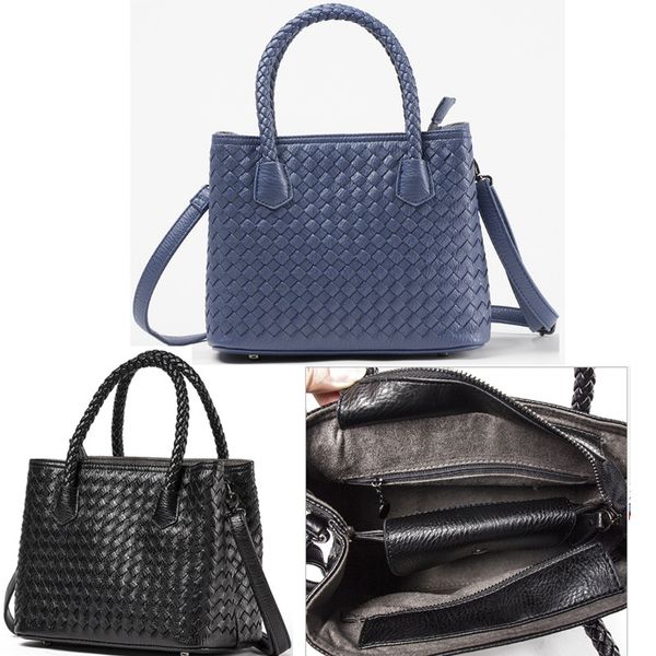 simple and elegant women's handbag, hand-made woven leather shoulder bag, straddle bag. good quality tote bag. ing
simple and elegant women's handbag, hand-made woven leather shoulder bag, straddle bag. good quality tote bag. ing