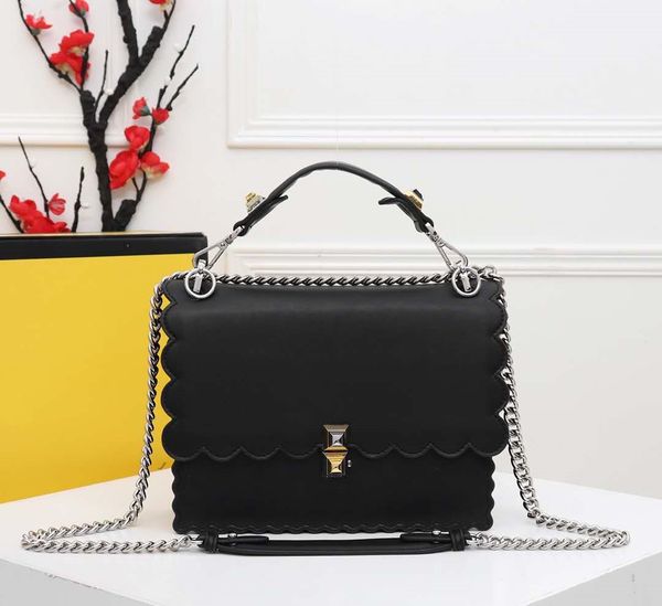 корейская версия счетчика специальных продаж 2020 новый дизайн новые одно плеча ручных классической моды кожи случайных сумок
корейская версия счетчика специальных продаж 2020 новый дизайн новые одно плеча ручных классической моды кожи случайных сумок