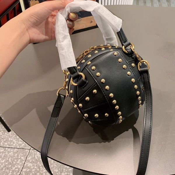 23cm round bag women handbags purses totes basketball package crossody bag zipper lady's single shoulder messenger bags
23cm round bag women handbags purses totes basketball package crossody bag zipper lady's single shoulder messenger bags