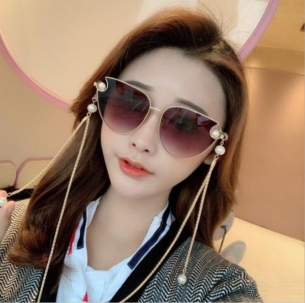 2020 new pearl with chain sunglasses women, fashion web celebrity with the same cat-eye pearl sunglasses women's chain, White;black
2020 new pearl with chain sunglasses women, fashion web celebrity with the same cat-eye pearl sunglasses women's chain, White;black