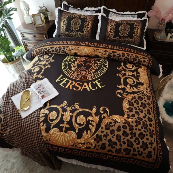 2020 designer bed comforters sets golden black designer bedding queen size designer bedding sets 4pcs set
2020 designer bed comforters sets golden black designer bedding queen size designer bedding sets 4pcs set
