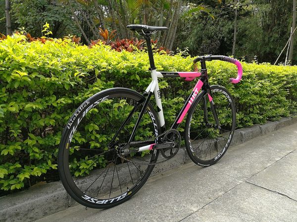 2018 новый приход single spped fix механизм track bike с mavic эллипсу колесными и sram омниум трек crank
2018 новый приход single spped fix механизм track bike с mavic эллипсу колесными и sram омниум трек crank