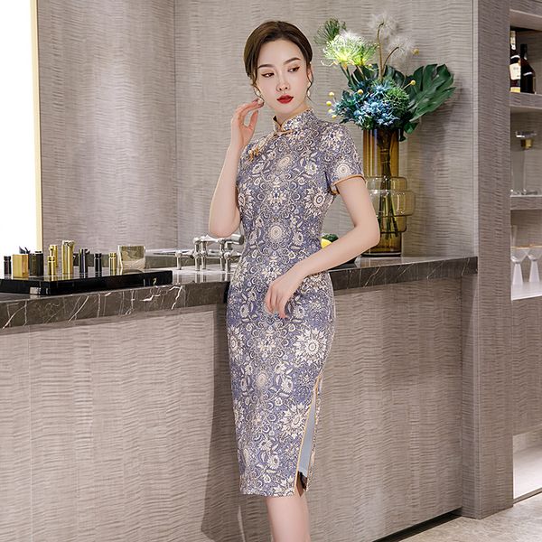 2020 new satin split cheongsam novelty print flower women qipao vintage classic purple chinese dress vestidos oversize, Red
2020 new satin split cheongsam novelty print flower women qipao vintage classic purple chinese dress vestidos oversize, Red