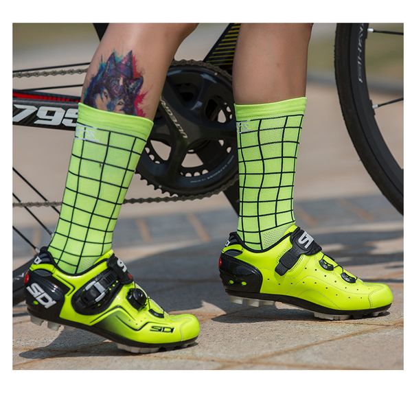 dh sports professional plaid socks cycling socks breathable bicycle bike outdoor lattice racing cycling sock, Black
dh sports professional plaid socks cycling socks breathable bicycle bike outdoor lattice racing cycling sock, Black