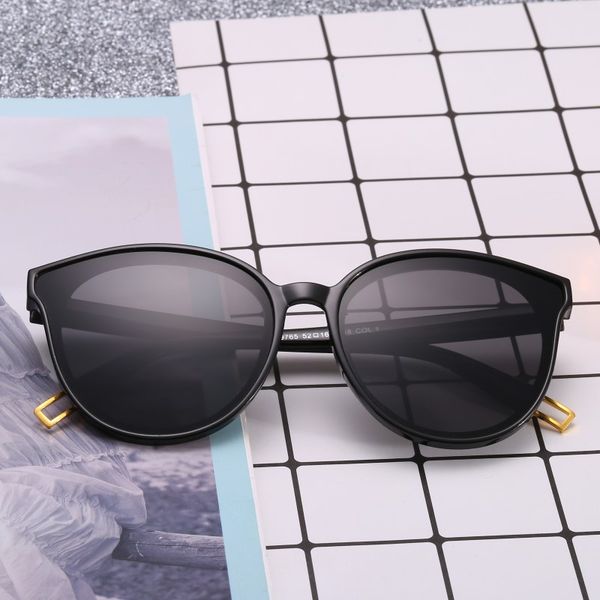 retro cat eye sunglasses women fashion brand design large frame personality glasses legs men glasses uv400 color optional, White;black
retro cat eye sunglasses women fashion brand design large frame personality glasses legs men glasses uv400 color optional, White;black
