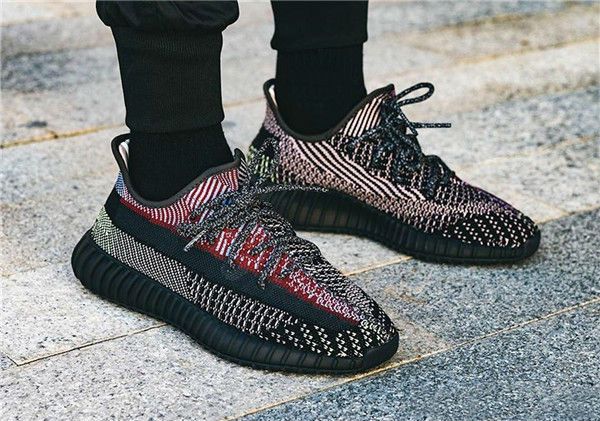 2020 new release v2 wave runner kanye west yeezreel yecheil men women running shoes solid grey chalk white core black sneakers
2020 new release v2 wave runner kanye west yeezreel yecheil men women running shoes solid grey chalk white core black sneakers