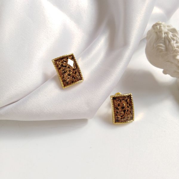 new senior big stud earrings temperament contracted geometric stud earrings vintage square resin for women, Golden;silver
new senior big stud earrings temperament contracted geometric stud earrings vintage square resin for women, Golden;silver