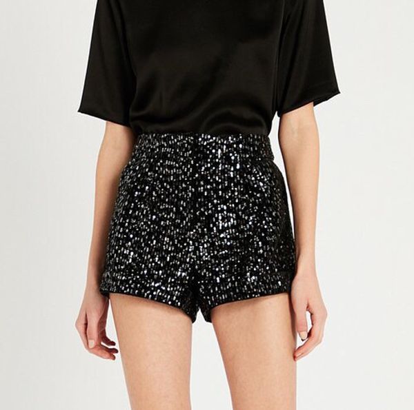 2018 fall and winter high-waist heavy sequined beaded women velvet shorts, White;black
2018 fall and winter high-waist heavy sequined beaded women velvet shorts, White;black