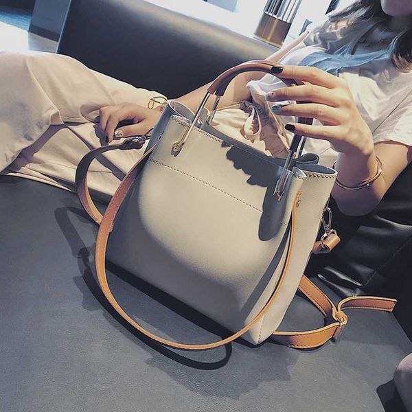 autumn and winter fashion various match shoulder bag korean version of messenger bucket bag handbag
autumn and winter fashion various match shoulder bag korean version of messenger bucket bag handbag