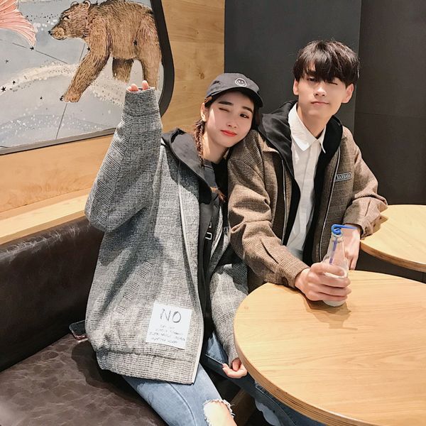 2018 autumn and winter couple models thousand bird plaid woolen jacket thick quilted hooded jacket male gray / khaki, Black;brown
2018 autumn and winter couple models thousand bird plaid woolen jacket thick quilted hooded jacket male gray / khaki, Black;brown