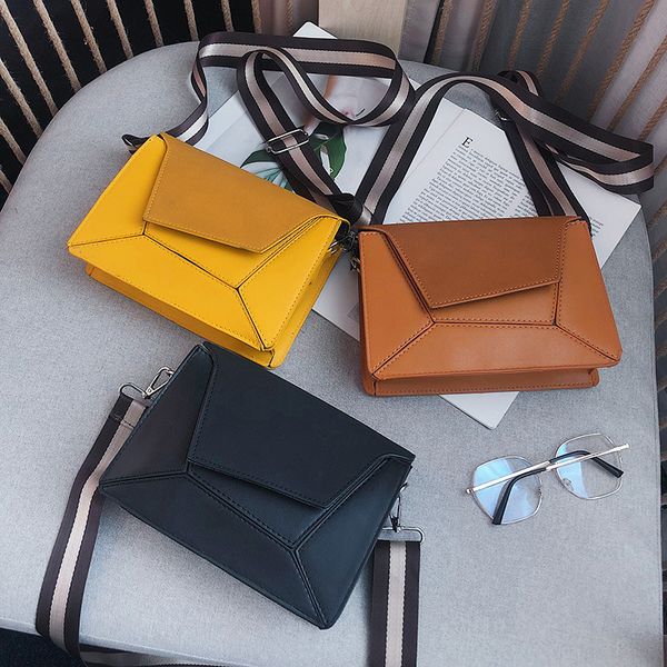 2020 pu leather stitching messenger bag women small chain shoulder messenger bag women travel handbags and wallets
2020 pu leather stitching messenger bag women small chain shoulder messenger bag women travel handbags and wallets