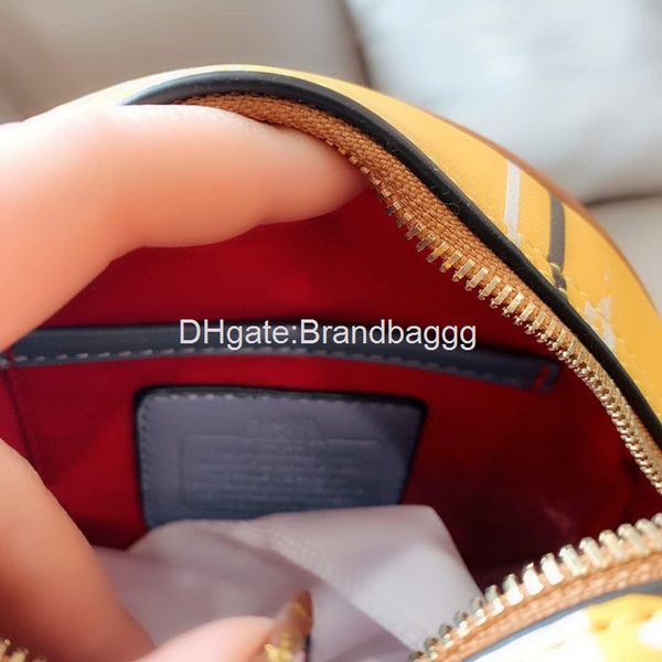 2020 fashionable women designer round cake single shoulder bag luxury messenger bag suitable for various scenes with box
2020 fashionable women designer round cake single shoulder bag luxury messenger bag suitable for various scenes with box