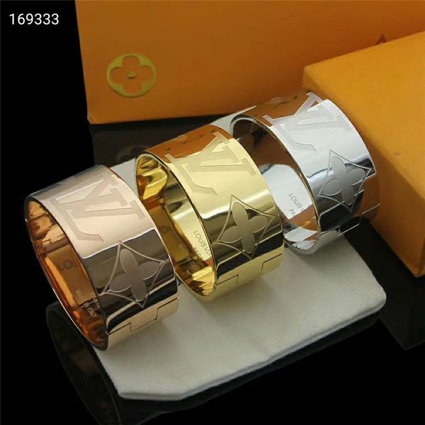 big bracelet luxurious gold / silver jewelry l̴v carved bracelets women and men decorative pattern wristband with box 561, Black
big bracelet luxurious gold / silver jewelry l̴v carved bracelets women and men decorative pattern wristband with box 561, Black