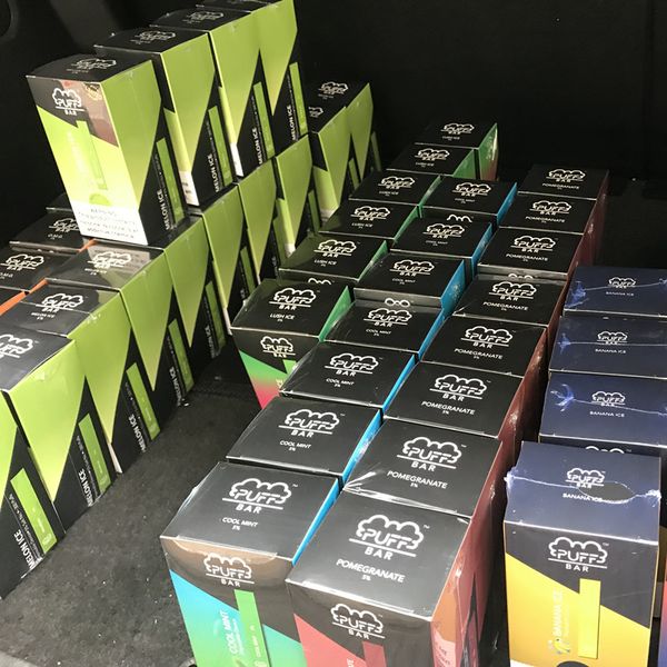 Новые Puff Бар Одноразовая Pod устройства с кодом безопасности 280mAh Батарея батарея Емкость 1,3 мл Puffbar Vape пера Пусто Vape картридж Упаковка
Новые Puff Бар Одноразовая Pod устройства с кодом безопасности 280mAh Батарея батарея Емкость 1,3 мл Puffbar Vape пера Пусто Vape картридж Упаковка