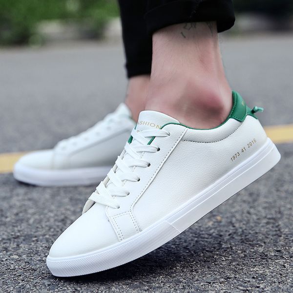 2019 spring and autumn new men's lace flat casual shoes trend fashion wild lightweight wear-resistant anti-slip shoes, Black
2019 spring and autumn new men's lace flat casual shoes trend fashion wild lightweight wear-resistant anti-slip shoes, Black