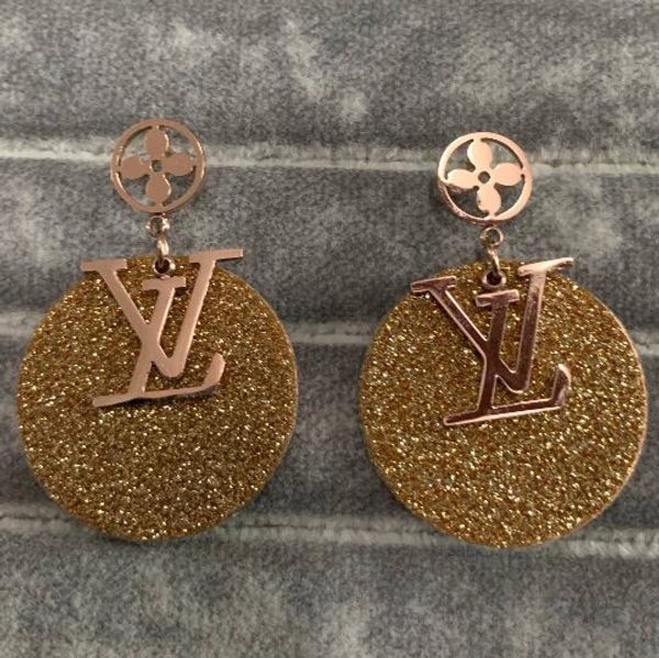 new style famous designer earrings fashion women real ps earring luxury l letter design earrings stud jewelry, Golden;silver
new style famous designer earrings fashion women real ps earring luxury l letter design earrings stud jewelry, Golden;silver