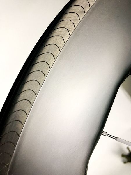 

28mm width tubele 80mm wavy wheel et 700c road clincher carbon wheel pecial brake urface bike wheel
