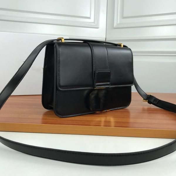 world tour female designer luxury ladies messenger bag classic elegant calf leather clamshell handbag fashion shoulder bag
world tour female designer luxury ladies messenger bag classic elegant calf leather clamshell handbag fashion shoulder bag